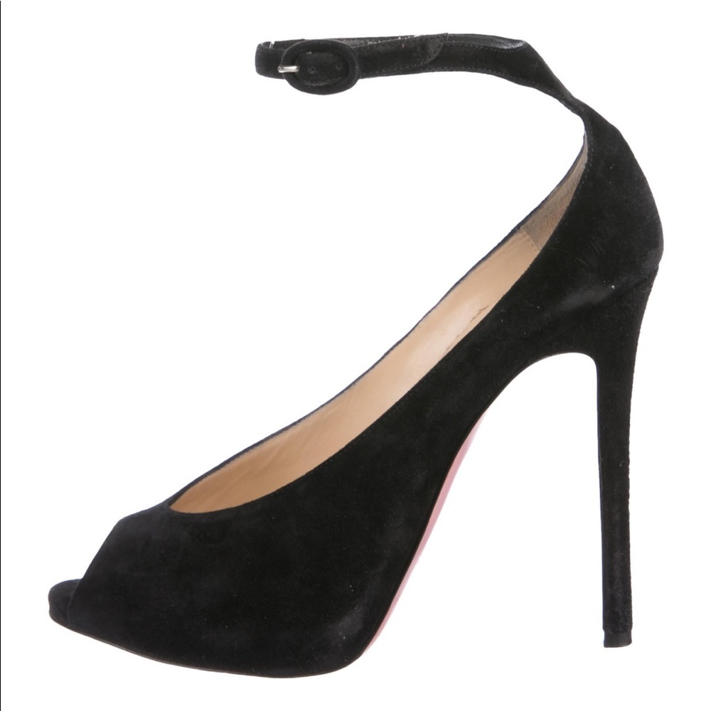 Christian Louboutins Black pumps